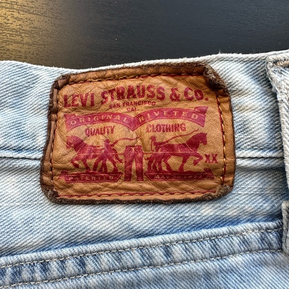 Levi’s Orange Tab Lightwash Acid Wash Denim High Waist Jean Shorts Size 26 EUC - Picture 5 of 7